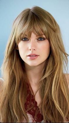 Taylor Swift Biography