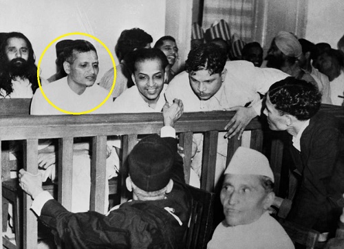 How did Nathuram Vinayak Godse die